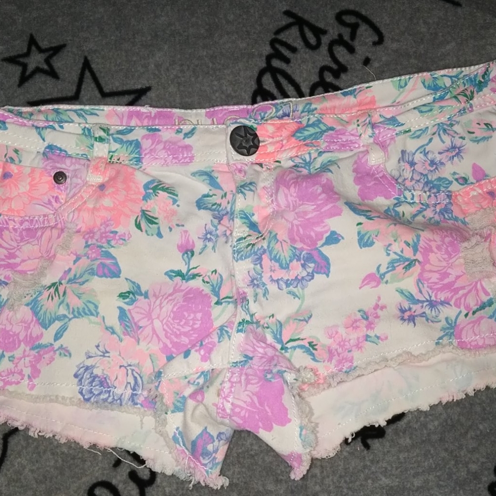Rue 21 shorts SOLD
